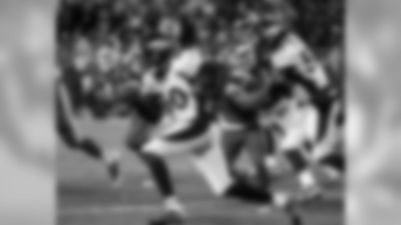 safety David Bruton Jr. (30)