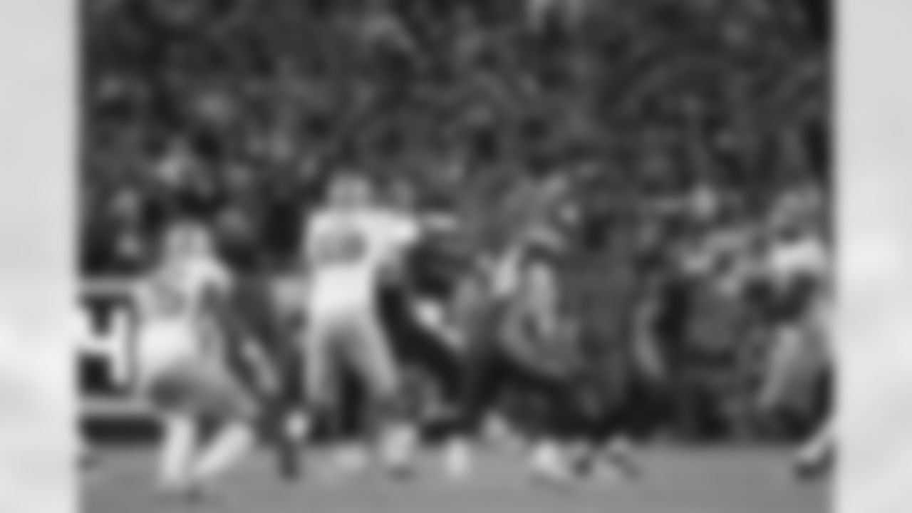 Denver Broncos quarterback Peyton Manning (18) drops back to pass during first quarter action against the San Francisco 49ers during the game at Sports Authority Field at Mile High in Denver, CO, October 19, 2014.
Photo by Gabriel Christus