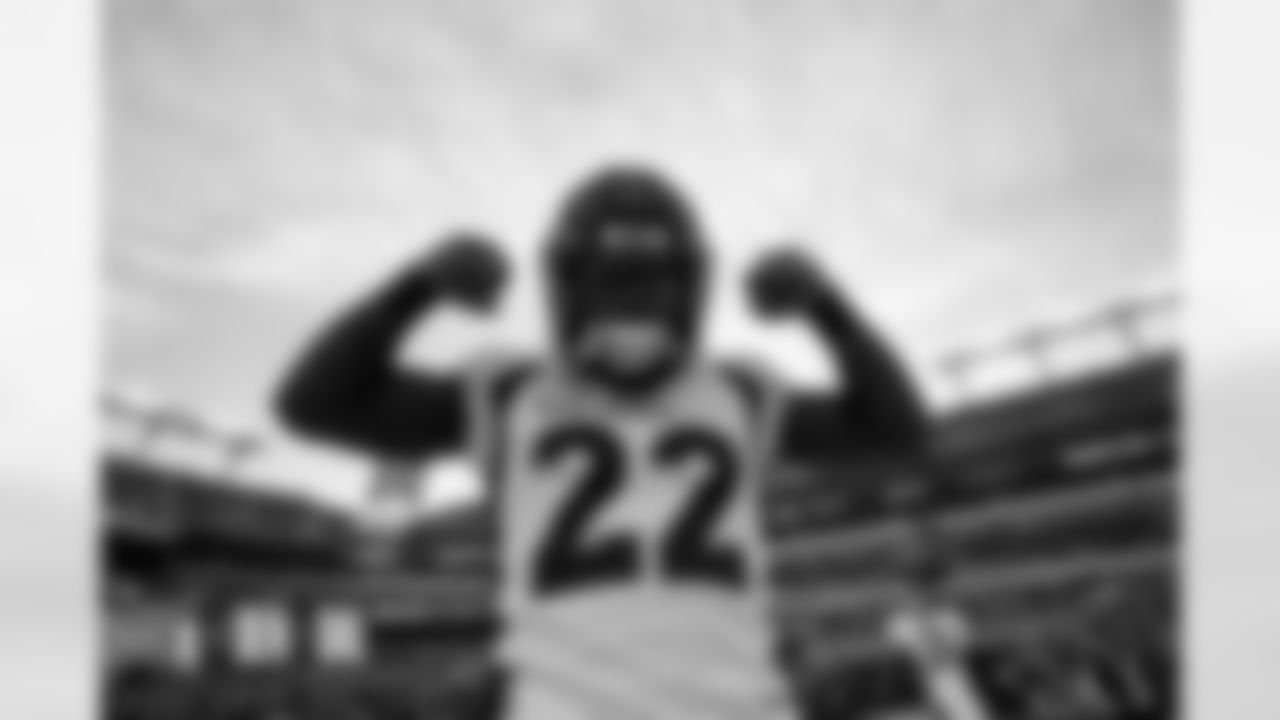 Kareem Jackson before the Broncos' Week 13 game against the Baltimore Ravens at M&T Bank Stadium in Baltimore, Maryland on December 4, 2022. (Photo by Ben Swanson)
