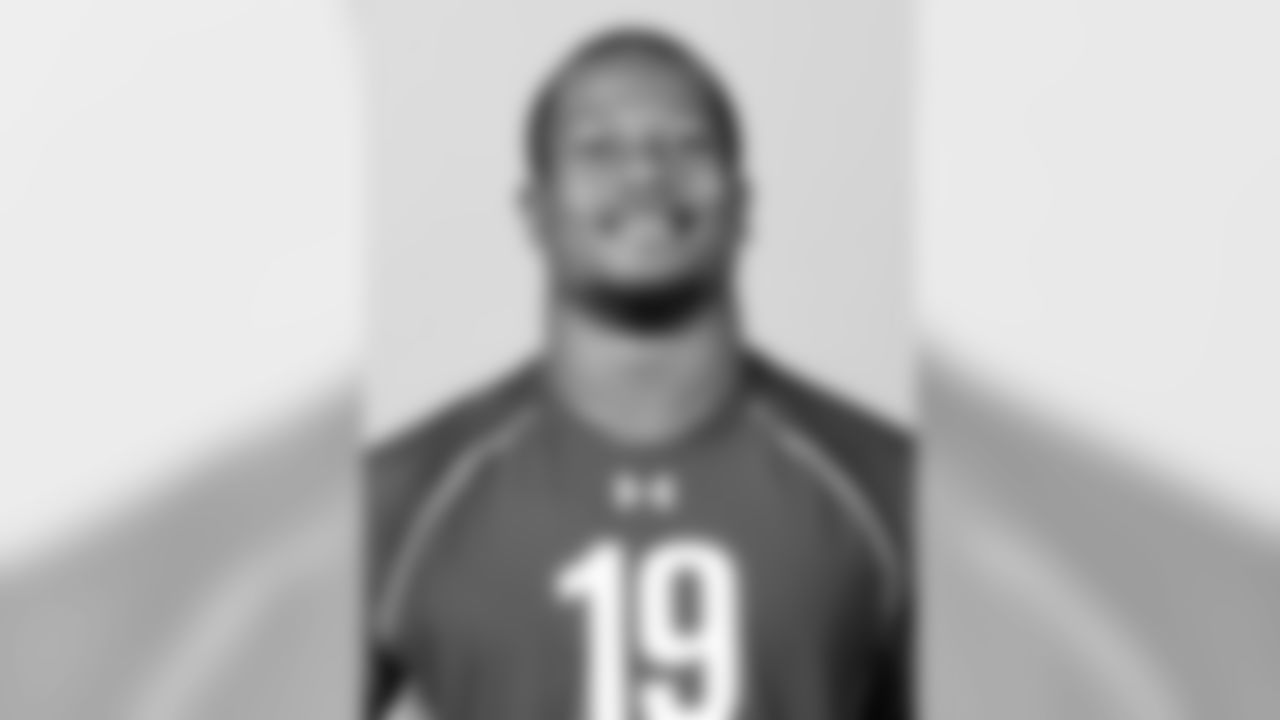 Texas A&M linebacker Von Miller poses for a headshot during the 2011 NFL Scouting Combine at Lucas Oil Stadium on Feb. 26 in Indianapolis, Ind. (AP Photo/Ben Liebenberg)