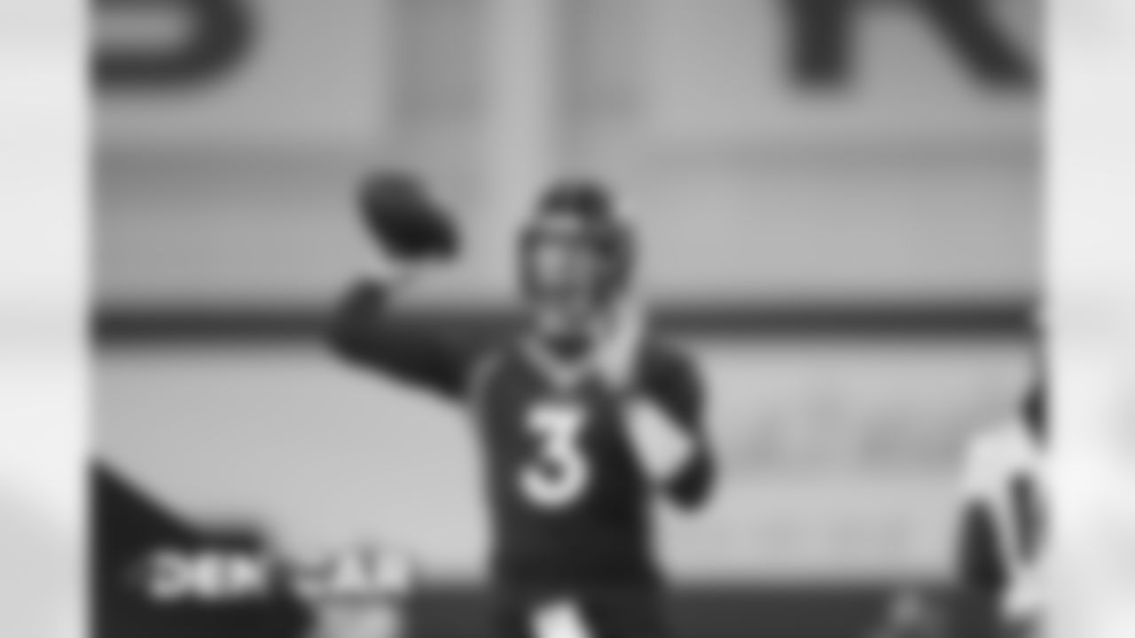 Drew Lock action during practice at UCHealth Training Center in Centennial, CO, December 11, 2020.
Photo by Gabriel Christus