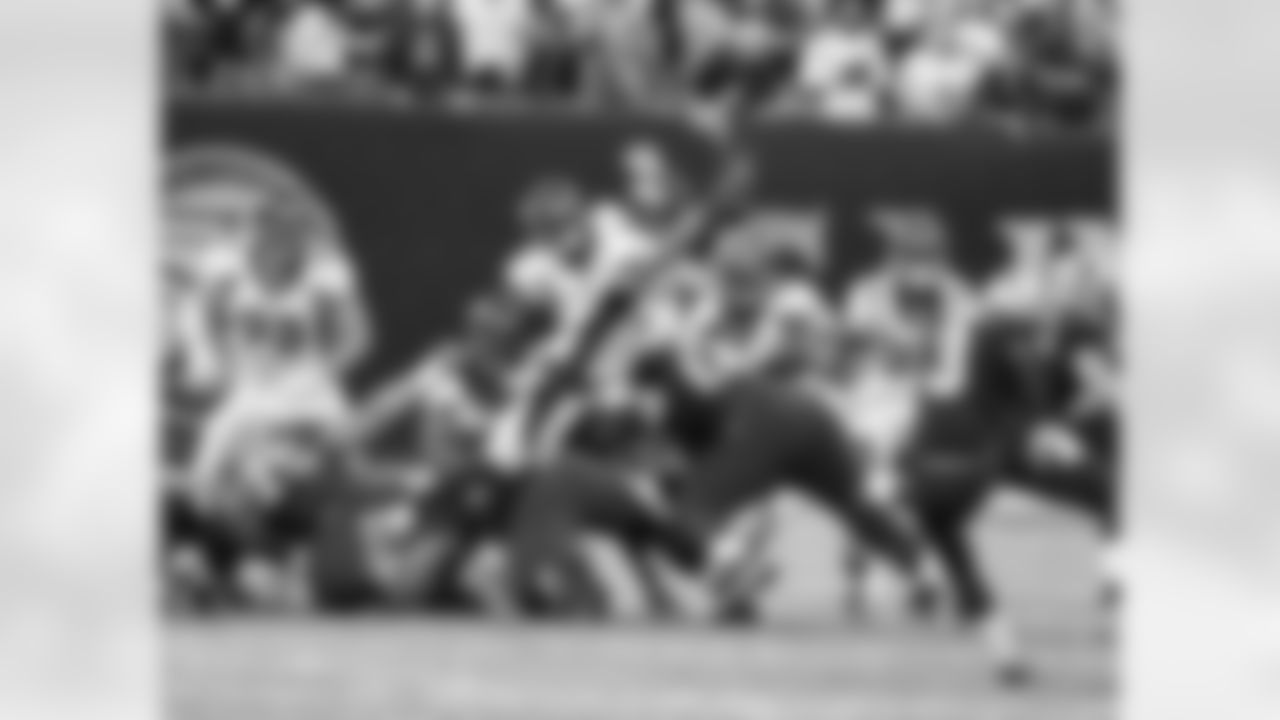 The Broncos resolved some of their problems before heading into their bye week. The offense looked powerful and balanced on the opening drive and the rushing defense held Mark Ingram and Tim Hightower in check. The defense came up with four turnovers, and even though Drew Brees nearly powered a fourth-quarter comeback, Denver's special teams came up with a game-winning play on a PAT attempt that could have won the game for New Orleans.Up next: Bye, then vs. Chiefs