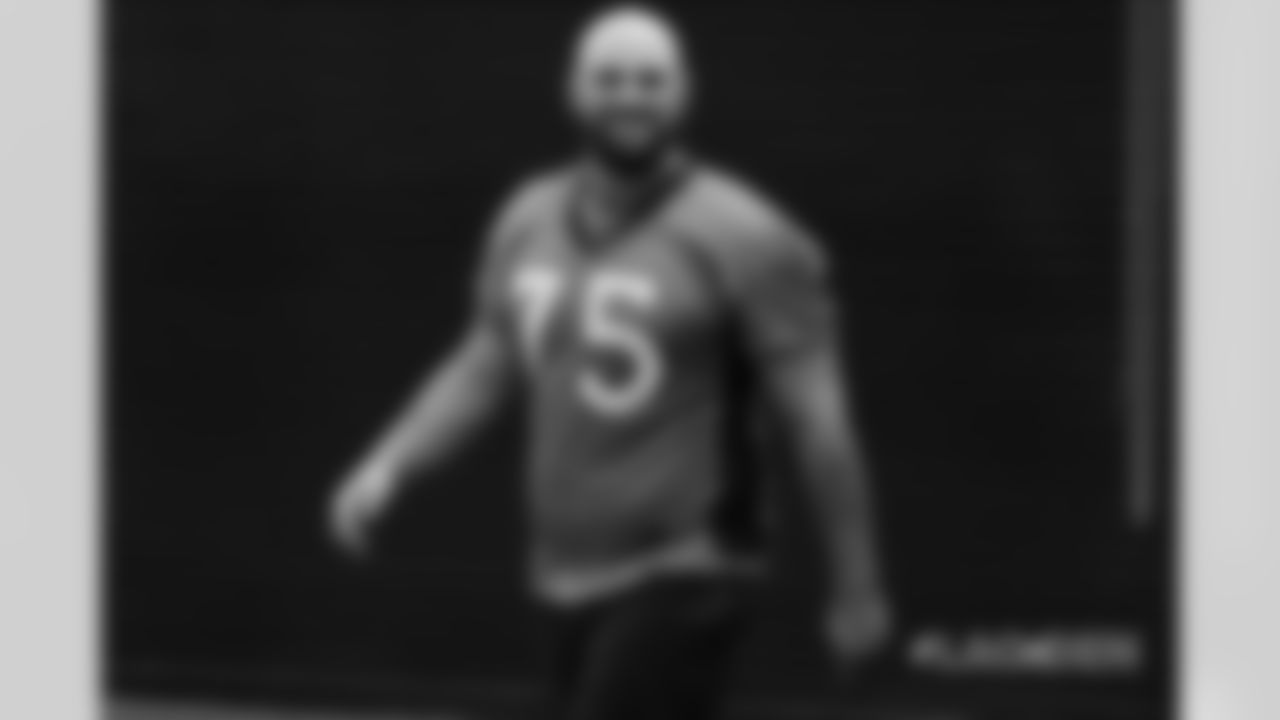 Gino Gradkowski during a team walkthrough at UCHealth Training Center on Dec. 29, 2018 ahead of their Week 17 game against the Chargers.