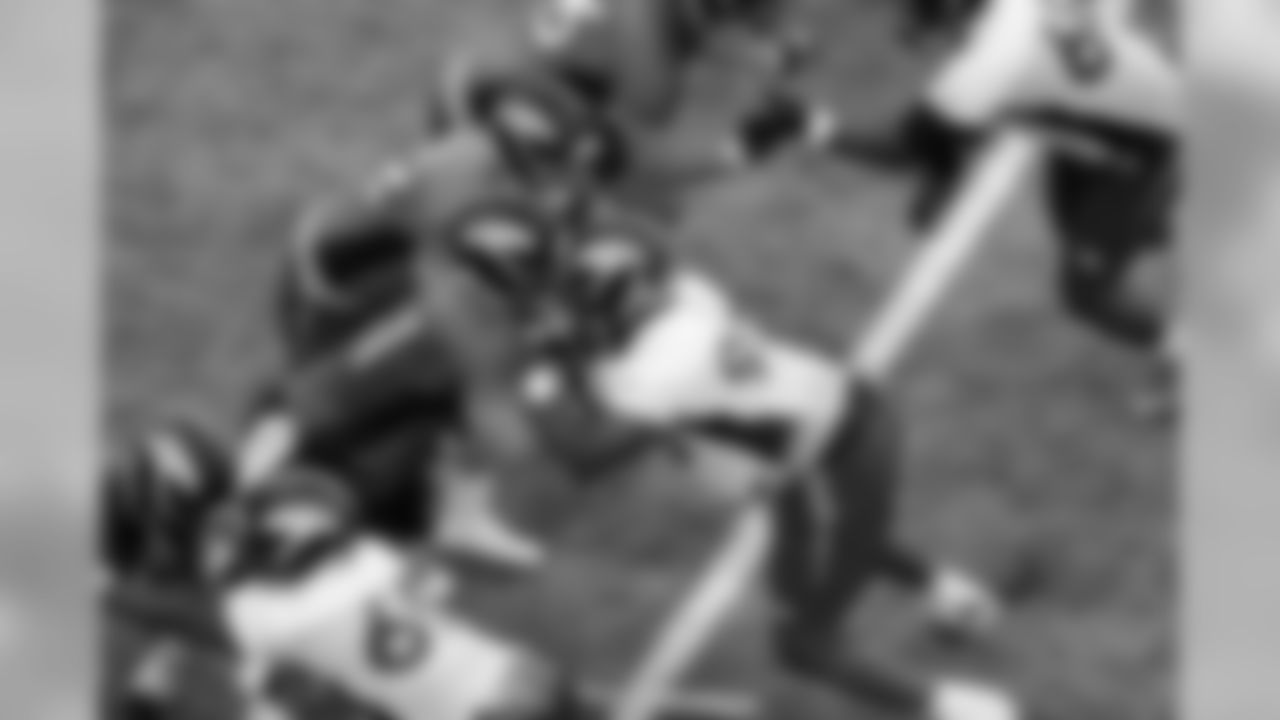 NT Chuka Ndulue goes up against C Matt Paradis at rookie camp. Ndulue joined the Broncos in 2015 as a college free agent.