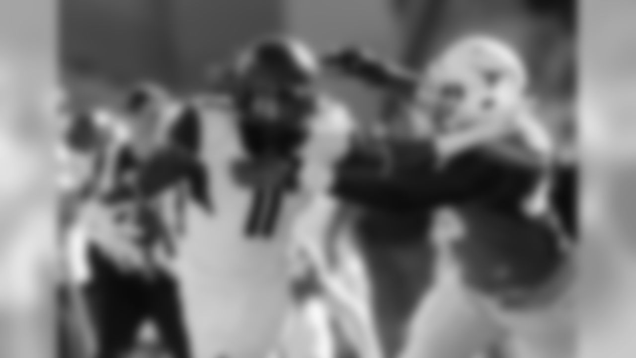 CLEVELAND -- WR Kevin White, West Virginia If the Browns don't move up for Mariota, they can still give Josh McCown -- or Johnny Manziel, or another QB TBD -- a potentially elite weapon.