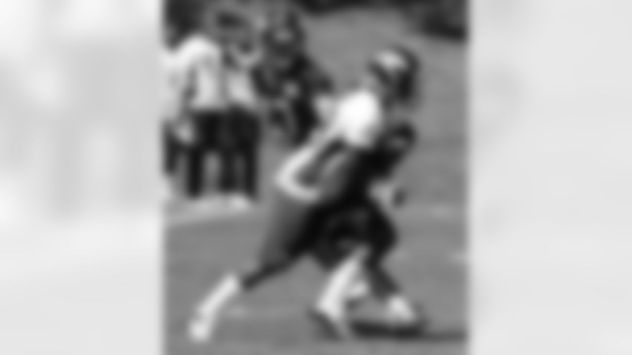 Osweiler hands to Ball.