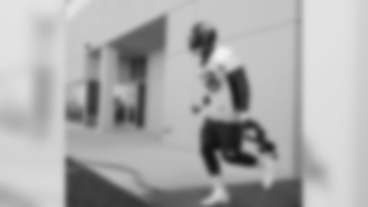 LB Von Miller