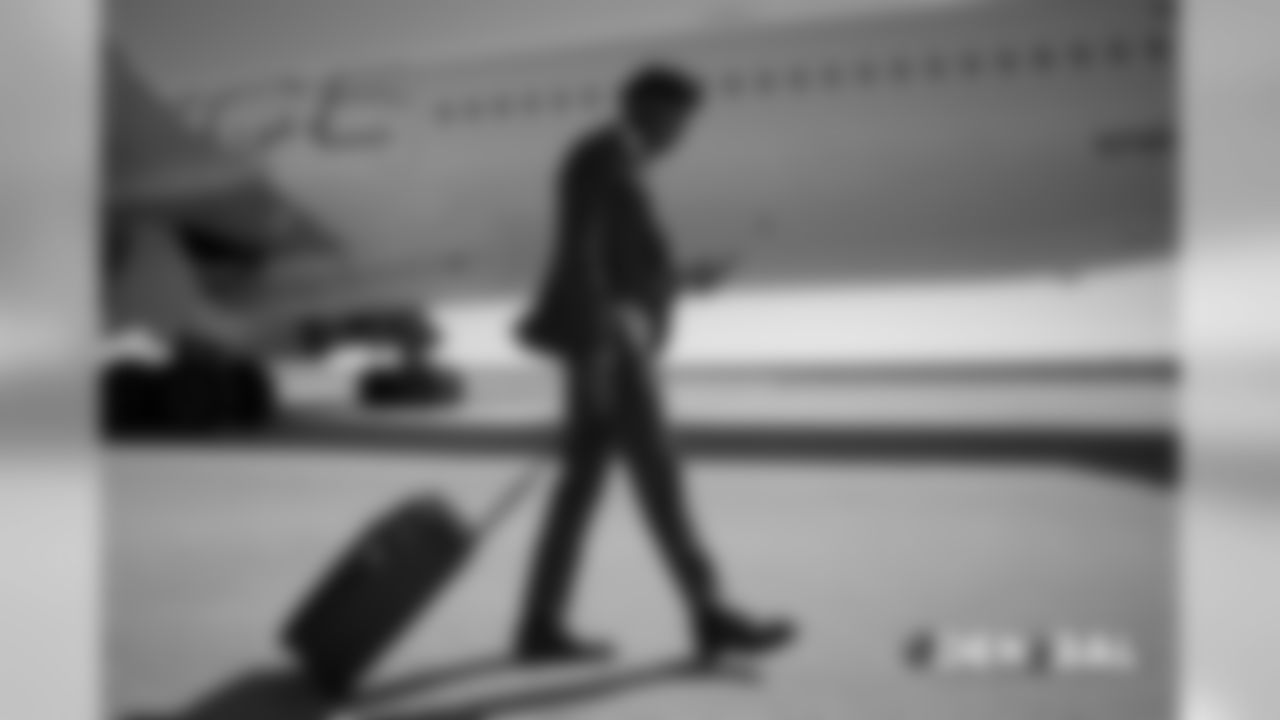 Emmanuel Sanders walks to the plane on the tarmac at Denver International Airport during the team's travel for their Week 3 game against the Baltimore Ravens on September 22, 2018.