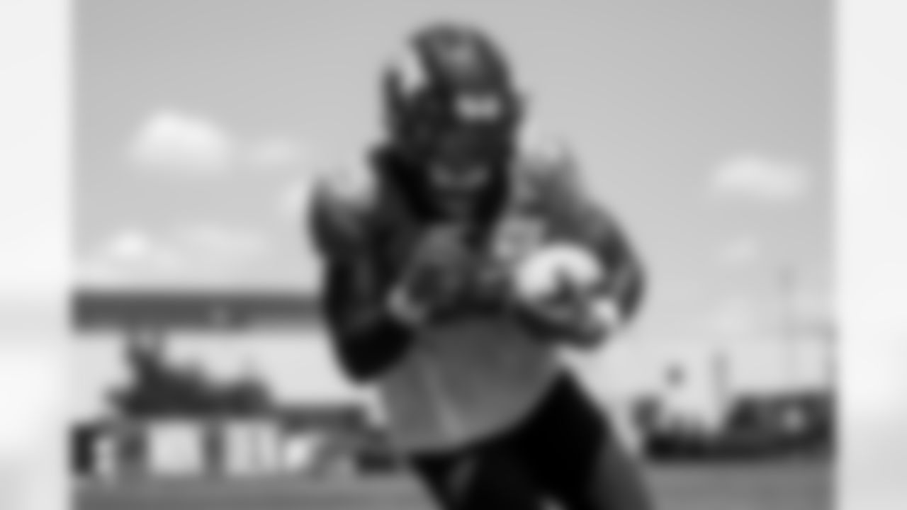 Melvin Gordon III at practice at UCHealth Training Center in Englewood, Colorado on August 23, 2022. (Photo by Ben Swanson)