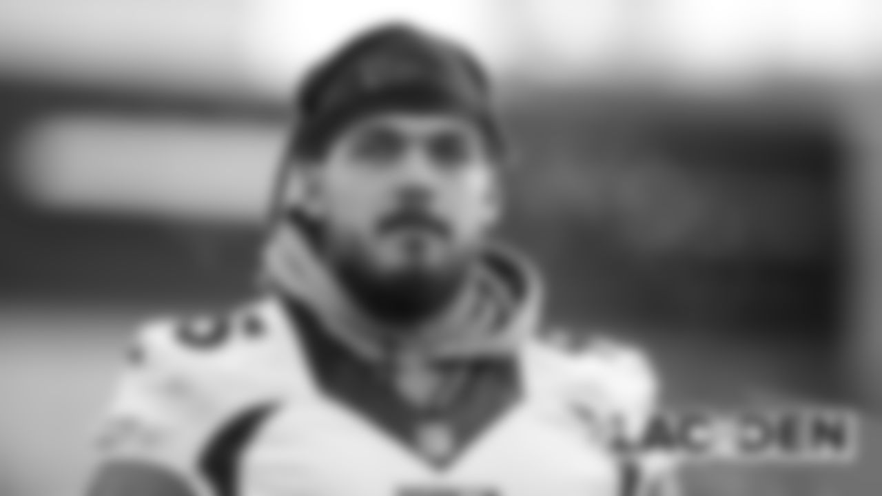Derek Wolfe at practice at UCHealth Training Center on November 28, 2019. (Photo by Ben Swanson)