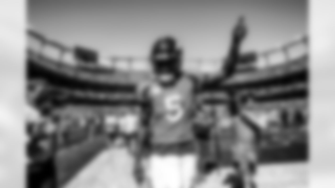 Teddy Bridgewater during pregame warmups before the game against the Baltimore Ravens on October 3, 2021 at Empower Field at Mile High in Denver, Colorado. (Photo by Ben Swanson)
