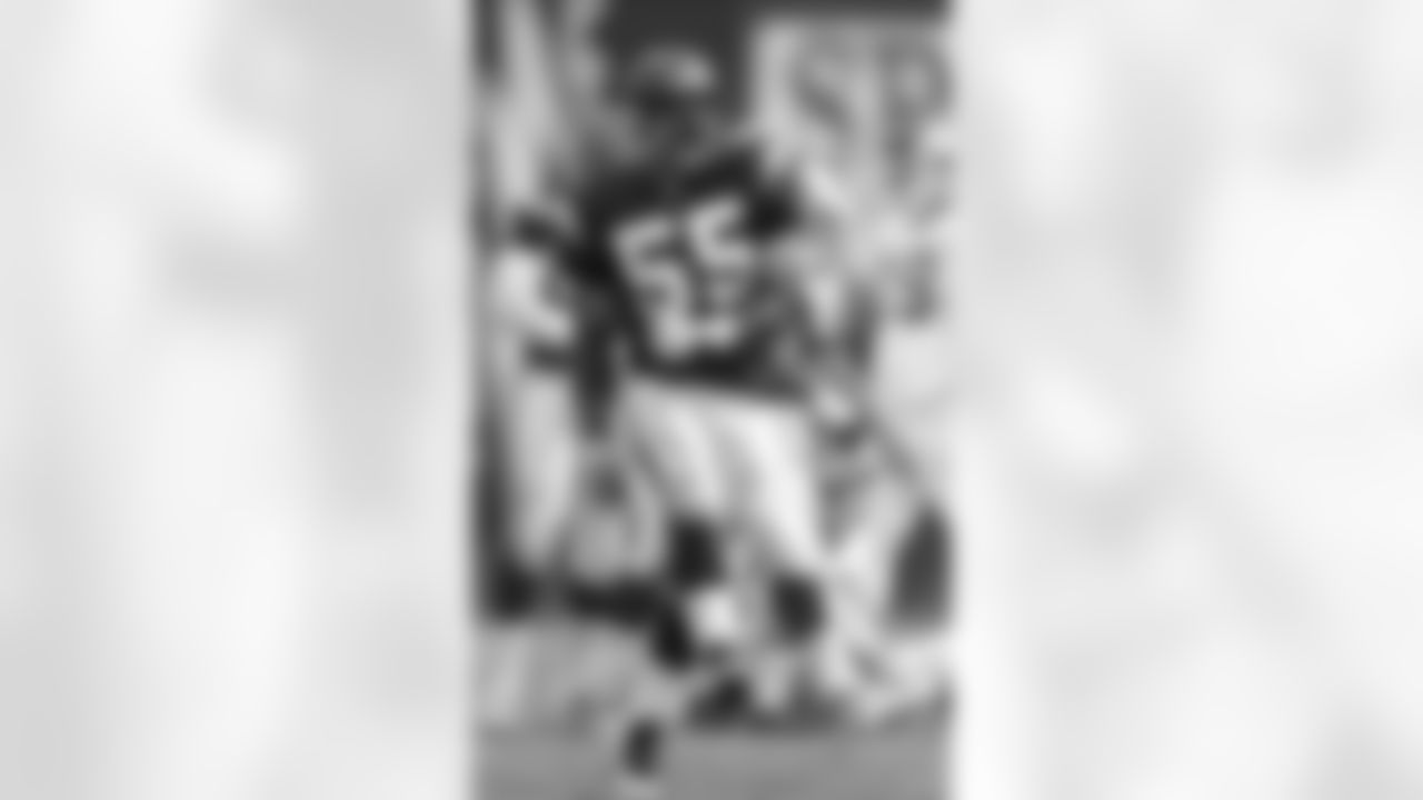 Junior Seau, a 12-time Pro Bowler and 10-time All-Pro passed away at the age of 43.
