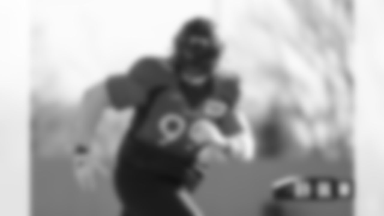 DeShawn Williams during practice on Thursday, December 1, 2022 at UCHealth Training Center in Englewood, Colorado.
Photo by Gabriel Christus/Denver Broncos