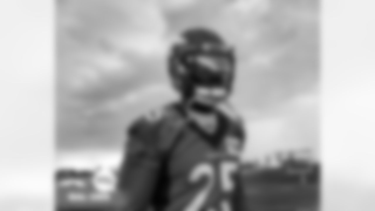 Melvin Gordon III during practice at UCHealth Training Center in Englewood, Colorado on September 29, 2021. (Photo by Ben Swanson)