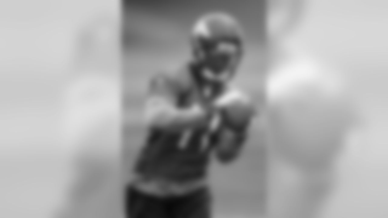 WR D'Andre Goodwin catches a pass.