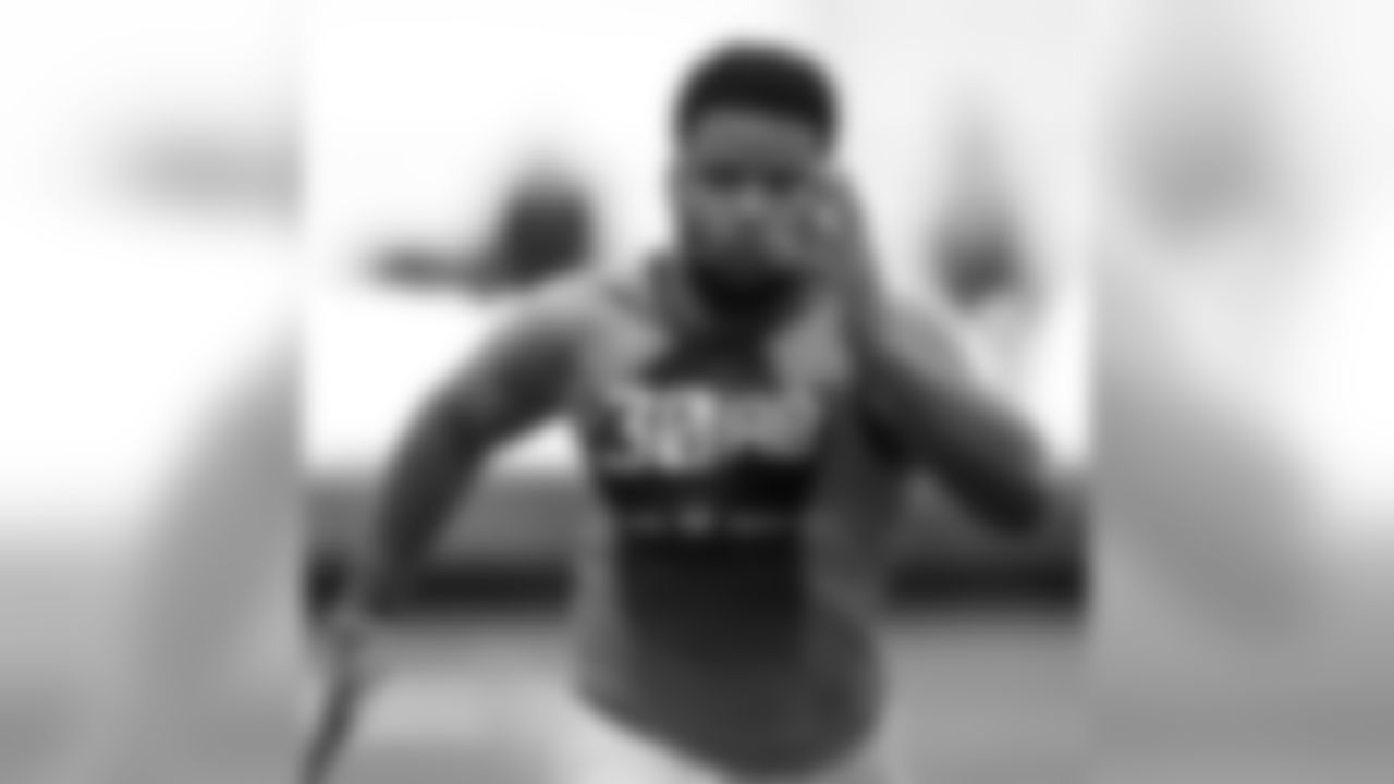 Former Mississippi State runnning back Josh Robinson runs a 40-yard dash at the Bulldogs' Pro Day in Starkville, Miss., on March 4.