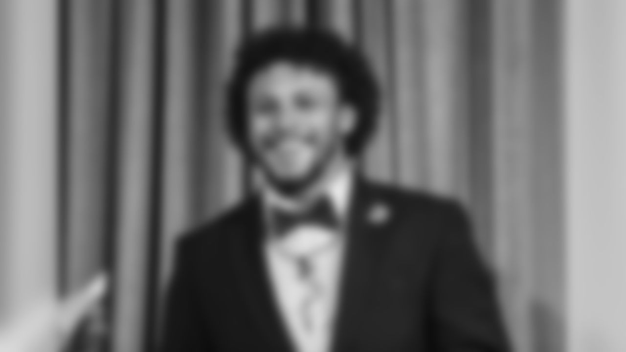 Phillip Lindsay joined forces with fellow Colorado native-turned-sports star Chauncey Billups to give the keynote speech for the Porter-Billups Leadership Academy Gala on February 8, 2020. (Photo by Jeremy Rincon/DenverBroncos.com)