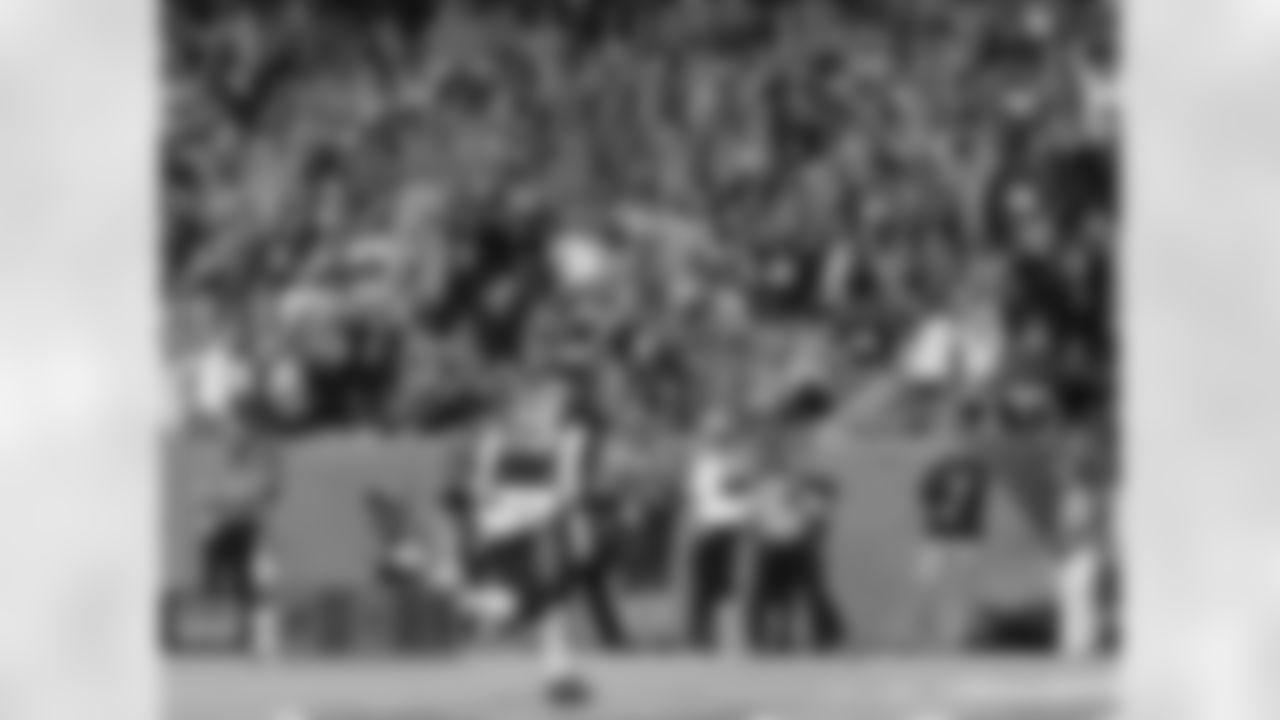 Melvin Gordon III during the Broncos' Week 3 game against the San Francisco 49ers at Empower Field at Mile High in Denver, Colorado on September 25, 2022. (Photo by Eric Lars Bakke)