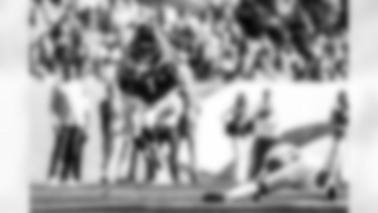 Denver Broncos wide receiver Jerry Jeudy (10) during the NFL game against the Los Angeles Chargers on Sunday, November 28, 2021 at Empower Field at Mile High in Denver, Colorado.
Gabriel Christus