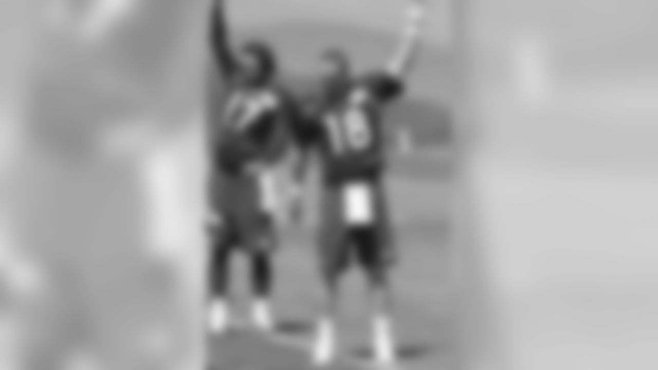 QBs Brock Osweiler and Peyton Manning