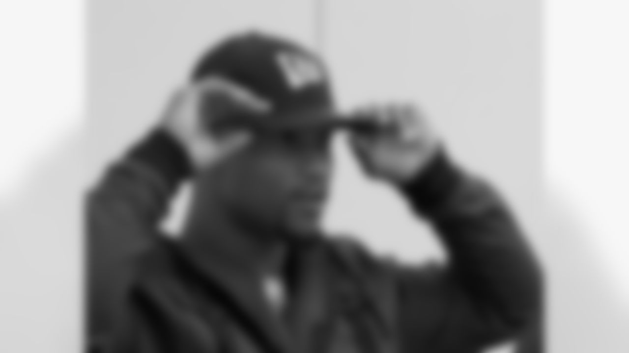The running back from Oklahoma sports his new ballcap.