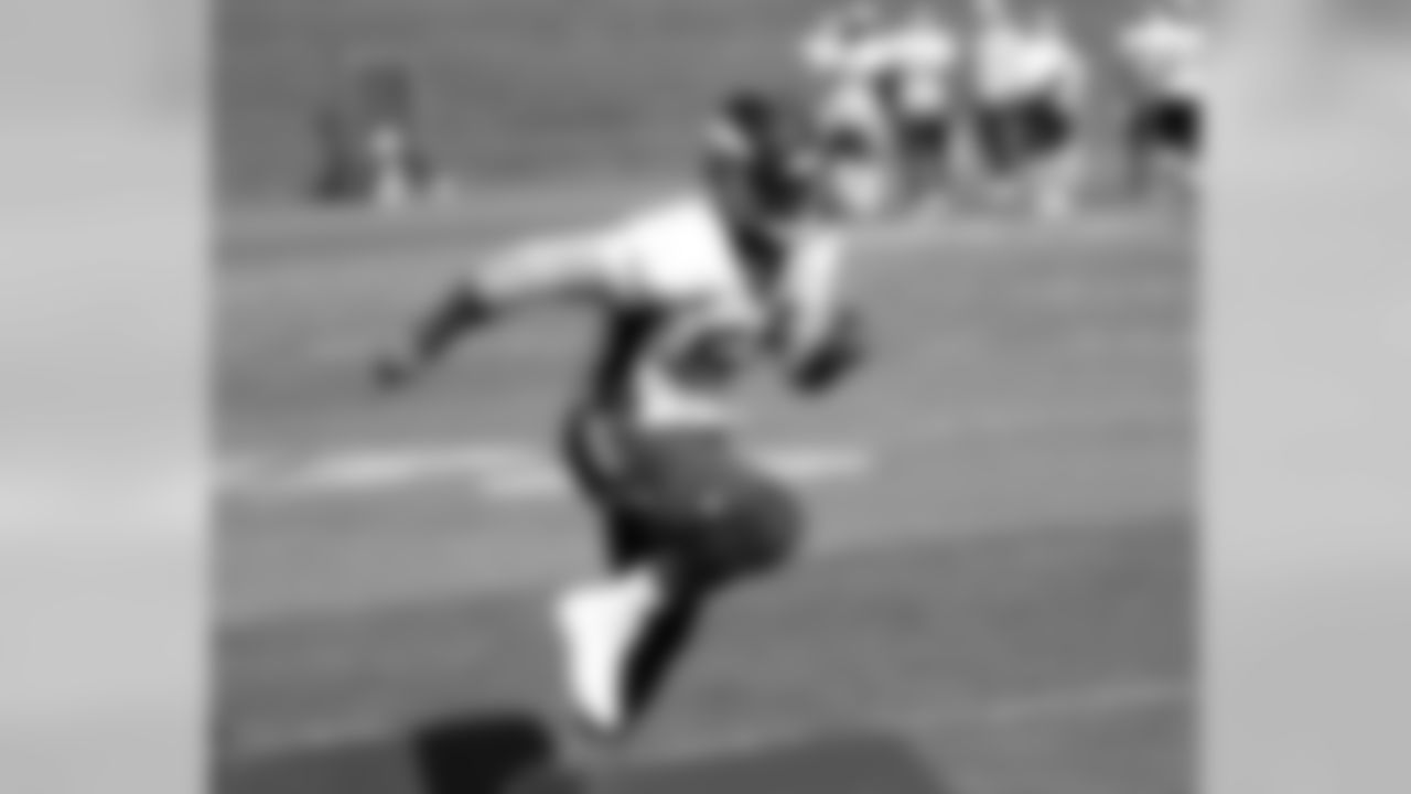 LB Von Miller