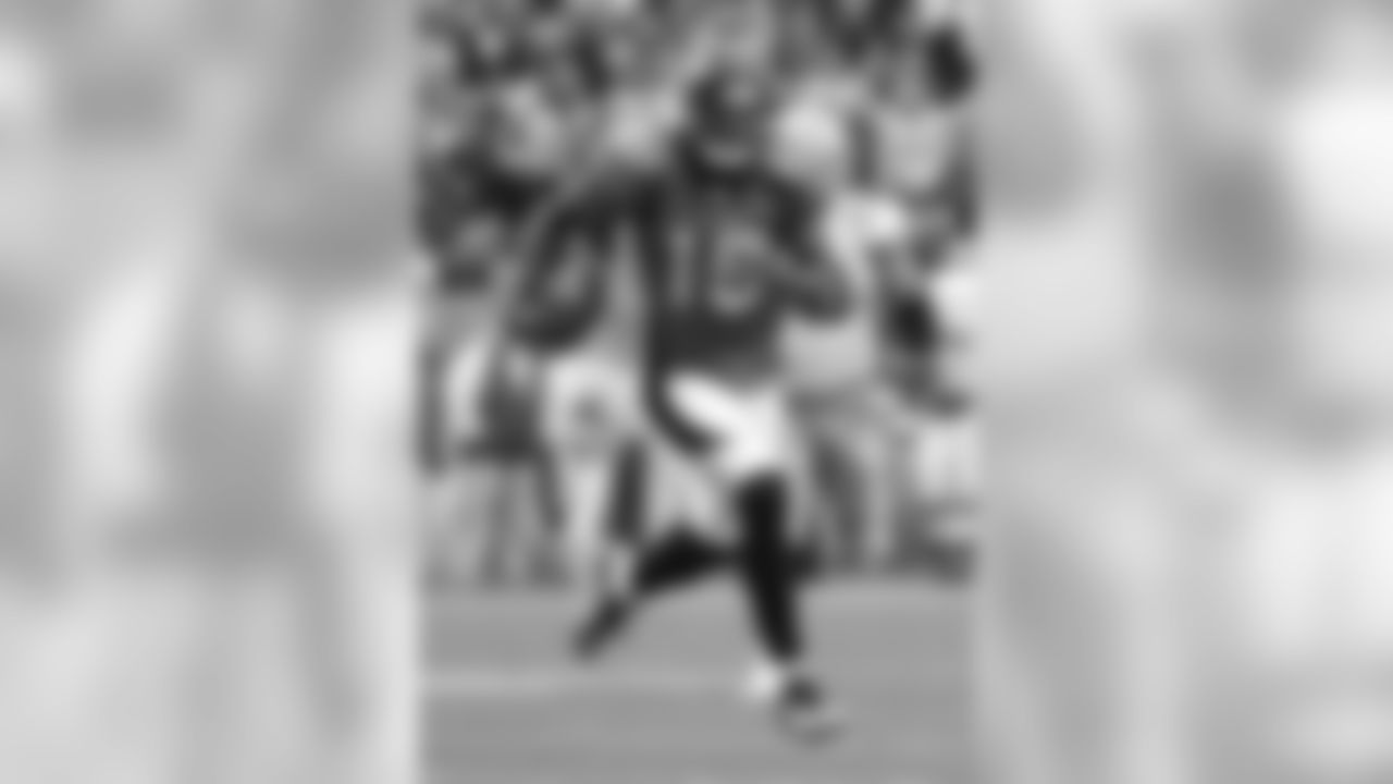 Brandon Marshall
Drafted: 2006 NFL Draft - fourth round, 119th overall. All-Pros: (2012 with Chicago). Pro Bowls: 2008-09 (2011 with Miami, 2012-13 with Bears, 2015 with New York Jets). Years with Broncos: 2006-09. Broncos career stats: 61 games, 327 receptions, 4,019 receiving yards, 25 touchdown receptions.