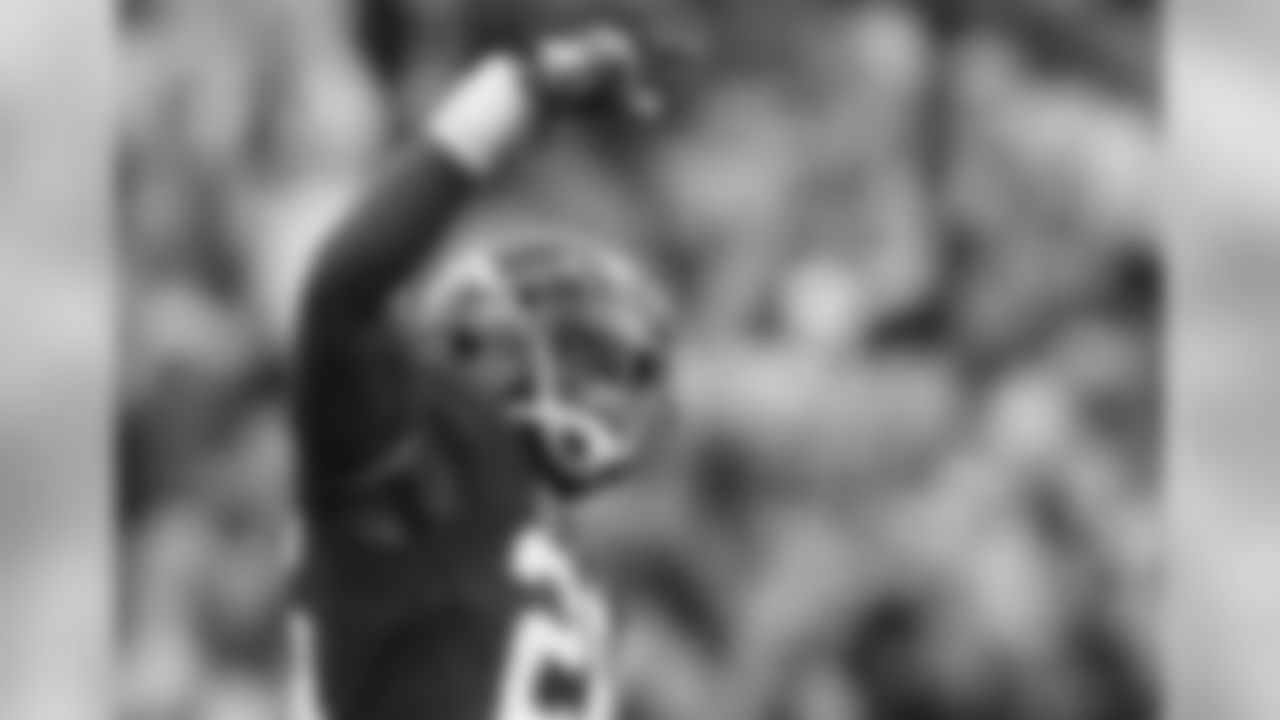PHILADELPHIA -- S Landon Collins, Alabama The reshuffling of the Eagles' roster continues, and getting the draft's best safety -- by a wide margin -- helps that process.