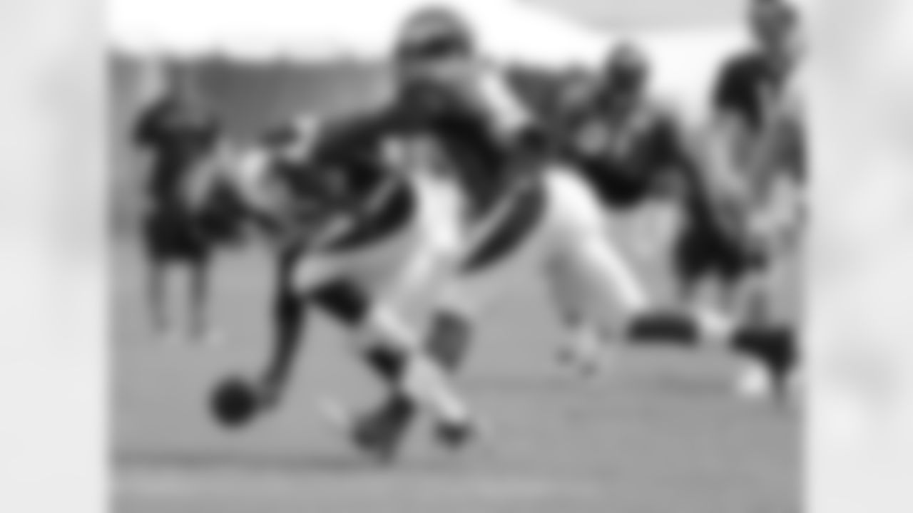 Trevathan knocks Hillman away from the pass.