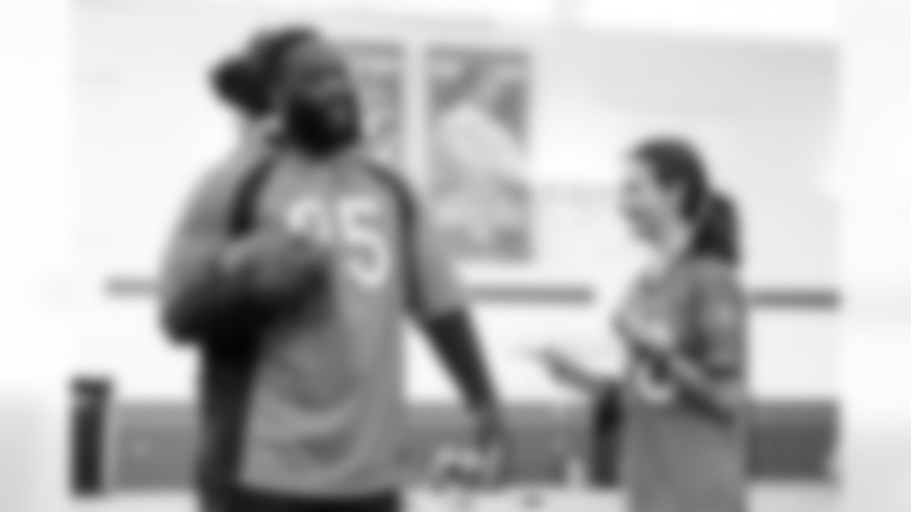 McTelvin Agim at a PLAY 60 event with the National Sports Center For the Disabled at UCHealth Training Center in Englewood, Colorado on June 30, 2022. (Photo by Ben Swanson)