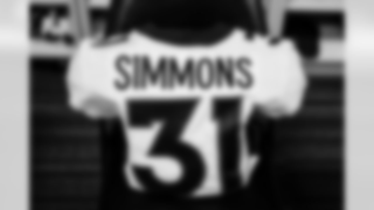 Justin Simmons's jersey in the locker room before the Broncos' preseason Week 1 game against the Minnesota Vikings at U.S. Bank Stadium in Minneapolis, Minnesota on August 14, 2021. (Photo by Joe Abdellah)