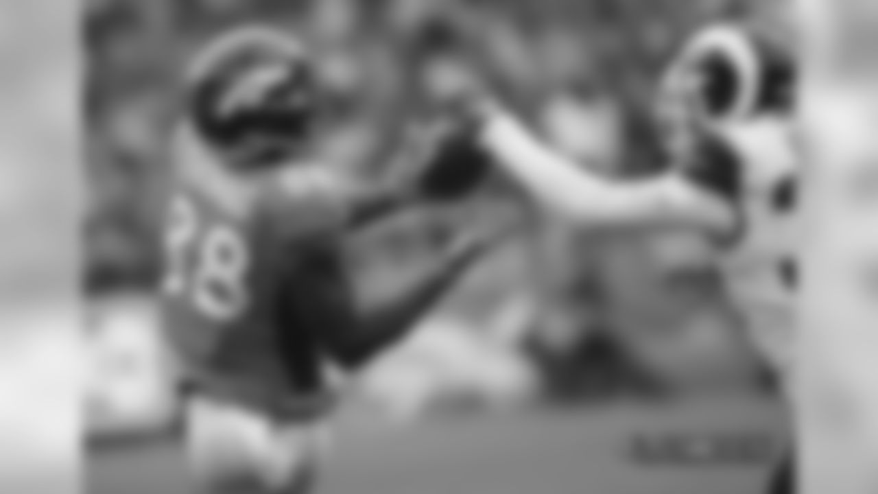 Demaryius Thomas makes a catch during the second half of the game against the Rams on October 14, 2018, at Broncos Stadium at Mile High.