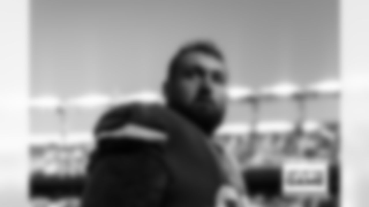 Dalton Risner during warmups before the Broncos' Week 11 game against the Las Vegas Raiders at Empower Field at Mile High in Denver, Colorado on November 20, 2022. (Photo by Ben Swanson)