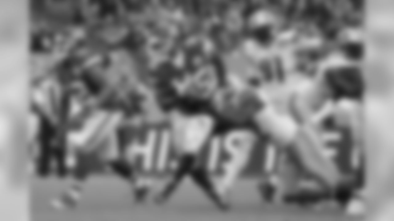 Kansas City running back Charcandrick West powered his way through the Lions defense to score a touchdown. On the day, the Chiefs tallied four rushing touchdowns from as many players.