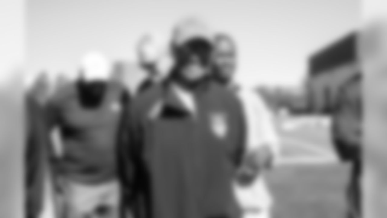 Ring of Fame safety Billy Thompson and Broncos alumni watch the team's walkthrough and meet with current players and coaches afterward on October 12, 2019. (Photo by Jeremy Rincon)