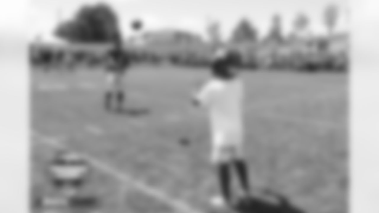 Russell Wilson plays catch with Future during training camp on Thursday, August 4, 2022 at UCHealth Training Center in Englewood, Englewood.
Photo by Gabriel Christus/Denver Broncos