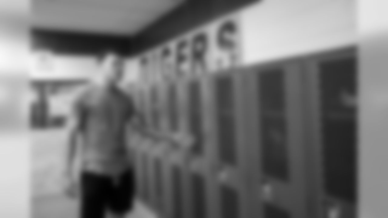 Justin Simmons revisits his high school alma mater's locker room and weight room at Martin County High School during a tour of his hometown of Stuart, Florida, on January 29, 2020. (Photo by Ben Swanson/DenverBroncos.com)
