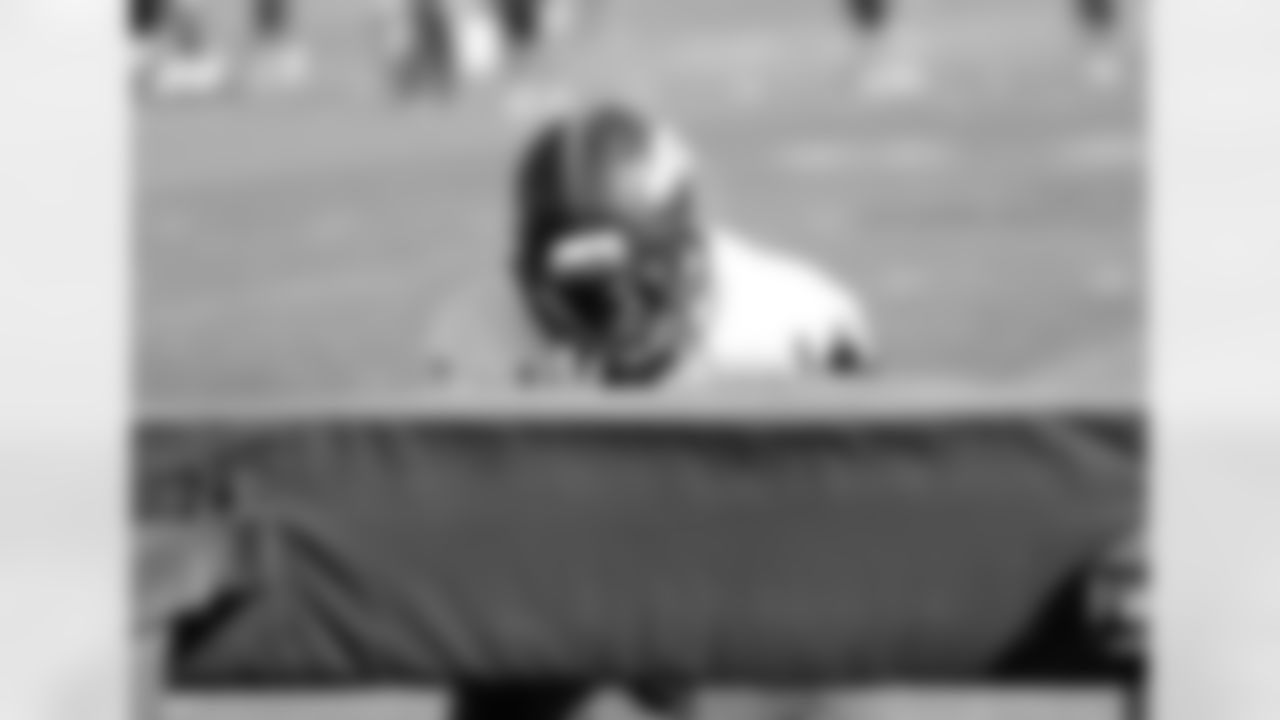 LB Shaquil Barrett