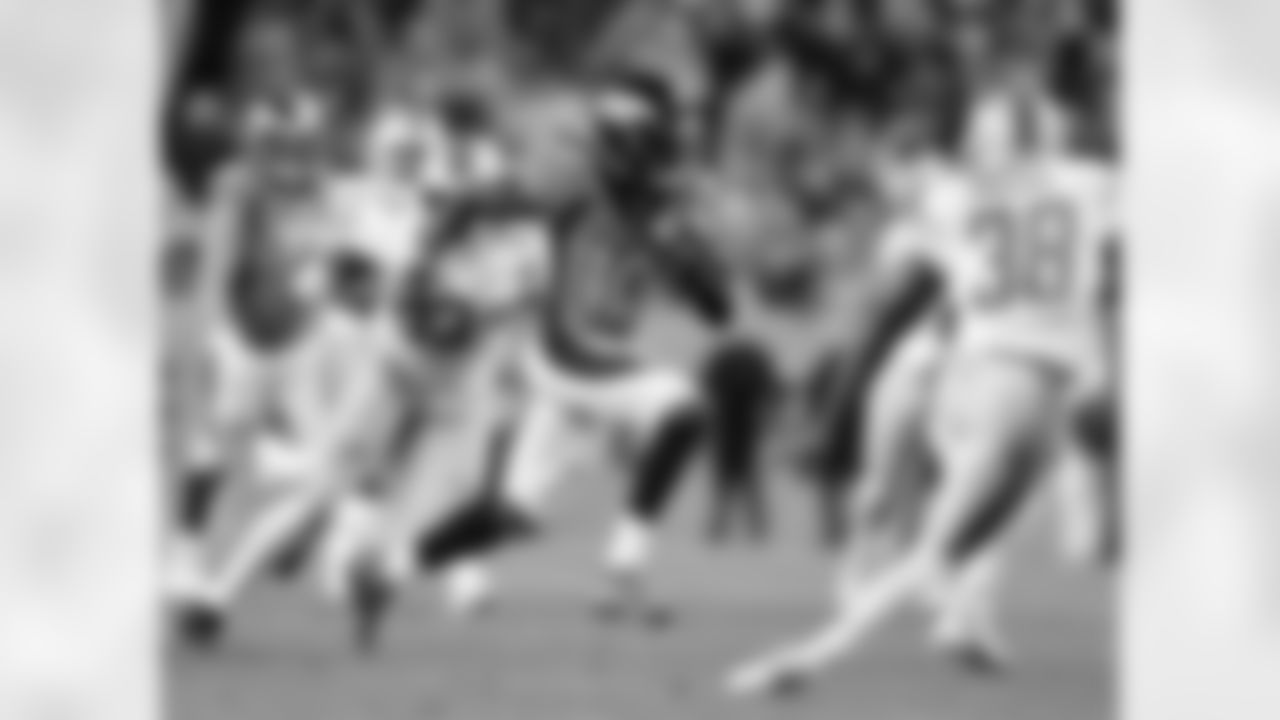 Denver Broncos wide receiver Jerry Jeudy (10) heads up field on a Cath-and-run in the NFL game against the Detroit Lions in Denver, Dec. 12, 2021.
(Photo: Eric Lars Bakke)