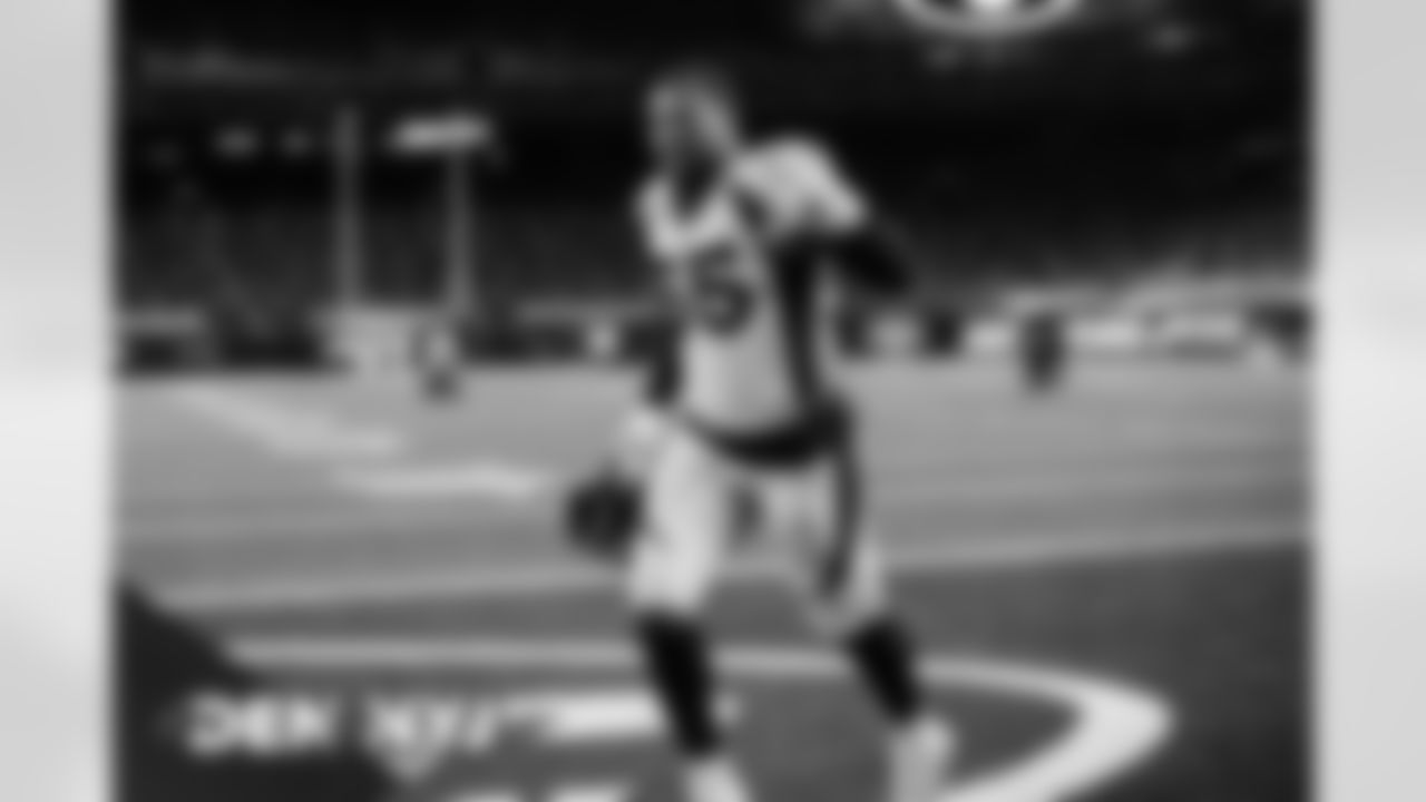 Bradley Chubb poses for a photo as he jogs off the field after the 37-28 win in the Broncos' Week 4 game against the New York Jets at MetLife Stadium in East Rutherford, New Jersey on October 1, 2020. (Photo by Ben Swanson)