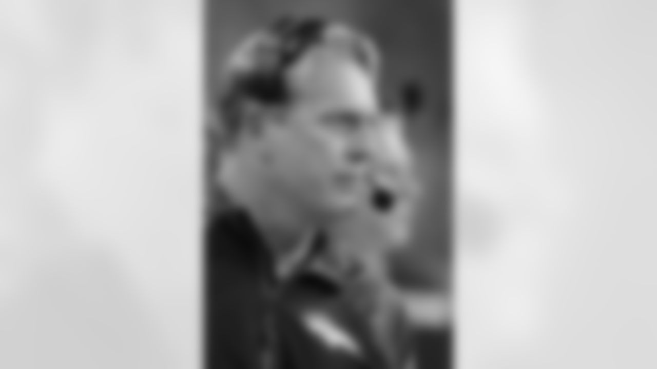 Defensive Coordinator Jack Del Rio