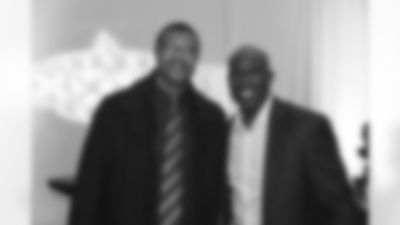 Steve Atwater and Terrell Davis during the Ring of Fame Banquet on Friday, October 15, 2021 at Empower Field at Mile High in Denver, Colorado.
Photo by Gabriel Christus