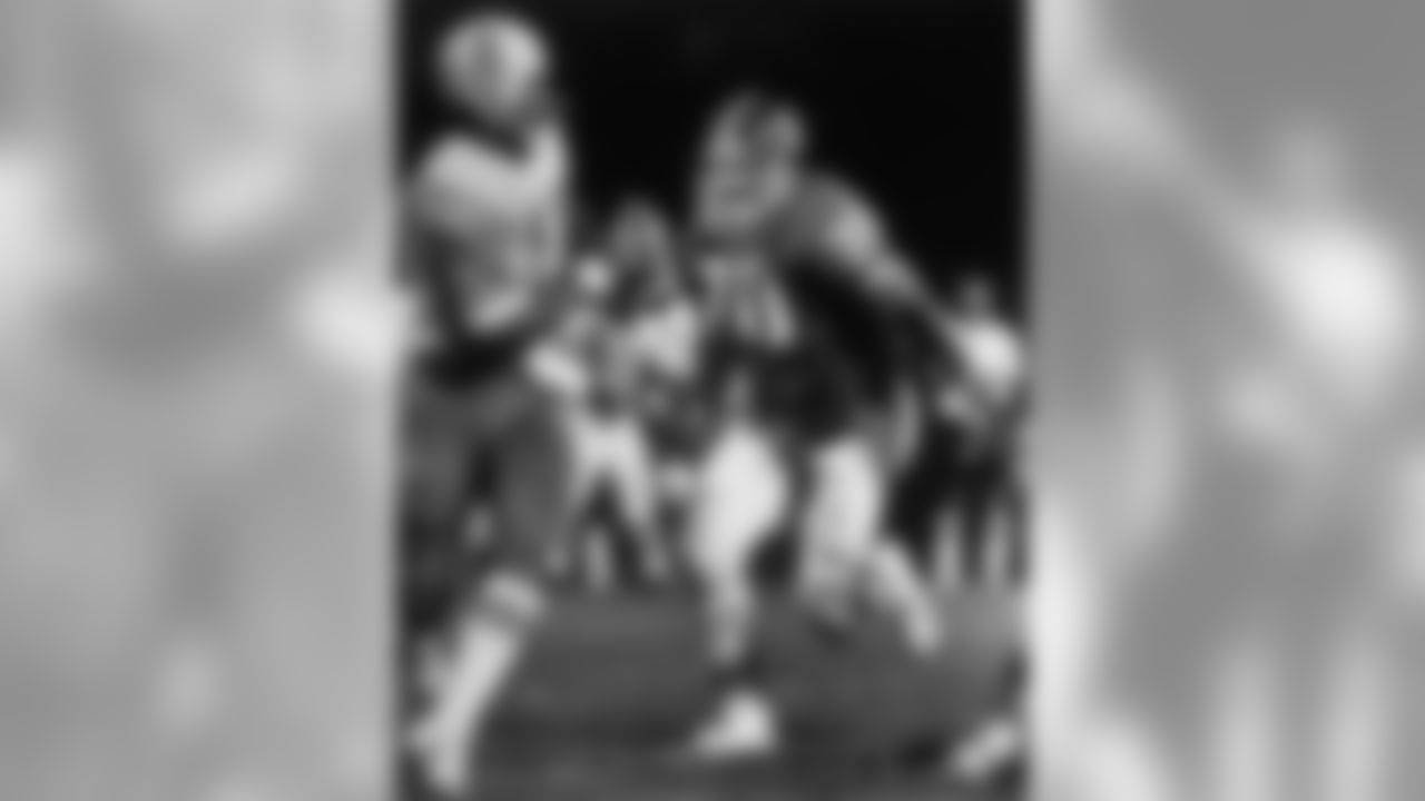 Paul Smith
Drafted: 1968 NFL Draft - ninth round, 222nd overall. Ring of Fame induction: 1986. Pro Bowls/AFL All-Star Games: 1972-73. Years with Broncos: 1968-78. Broncos career stats: 133 games, 55.5 sacks, two interceptions, seven fumble recoveries, one defensive touchdown.
