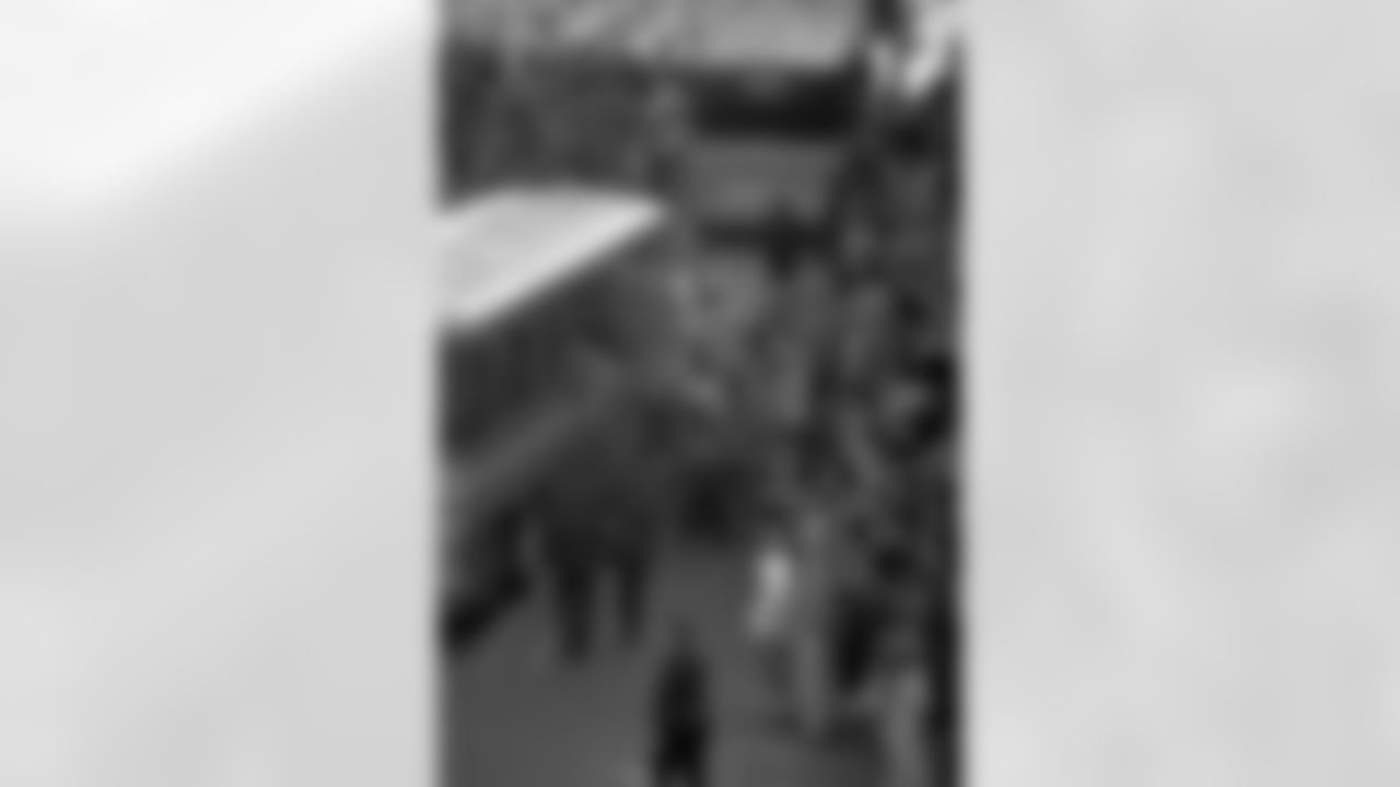 Denver: An estimated 650,000 fans turned out along 17th Street, Broadway and Civic Center Park to cheer on the Broncos during their Championship Parade, the day after returning from the Super Bowl.