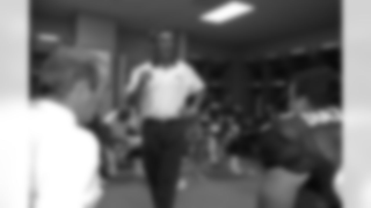 Atlanta: Mike Shanahan gives the post game address against the Atlanta Falcons at GA Dome in Atlanta, GA on September 28, 1997.