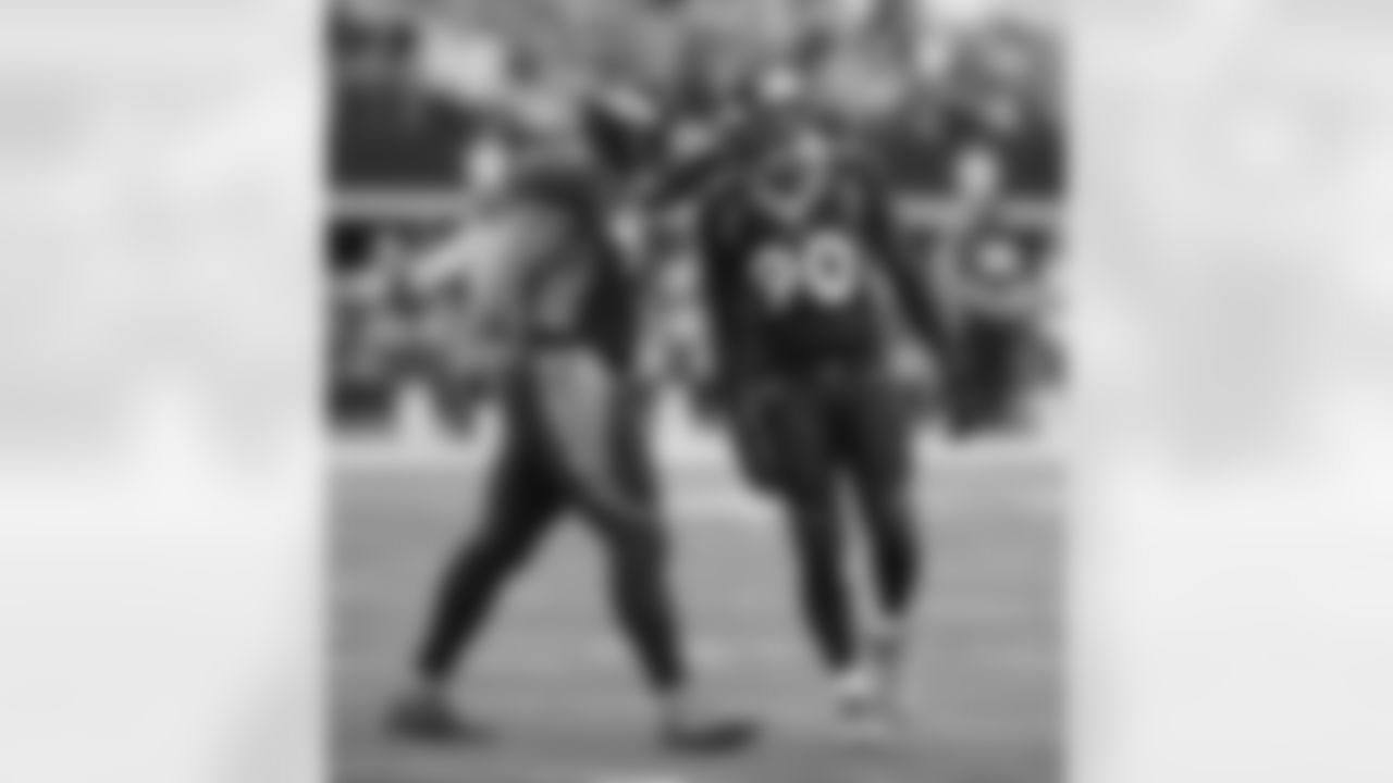 Kevin Vickerson and Shaun Phillips