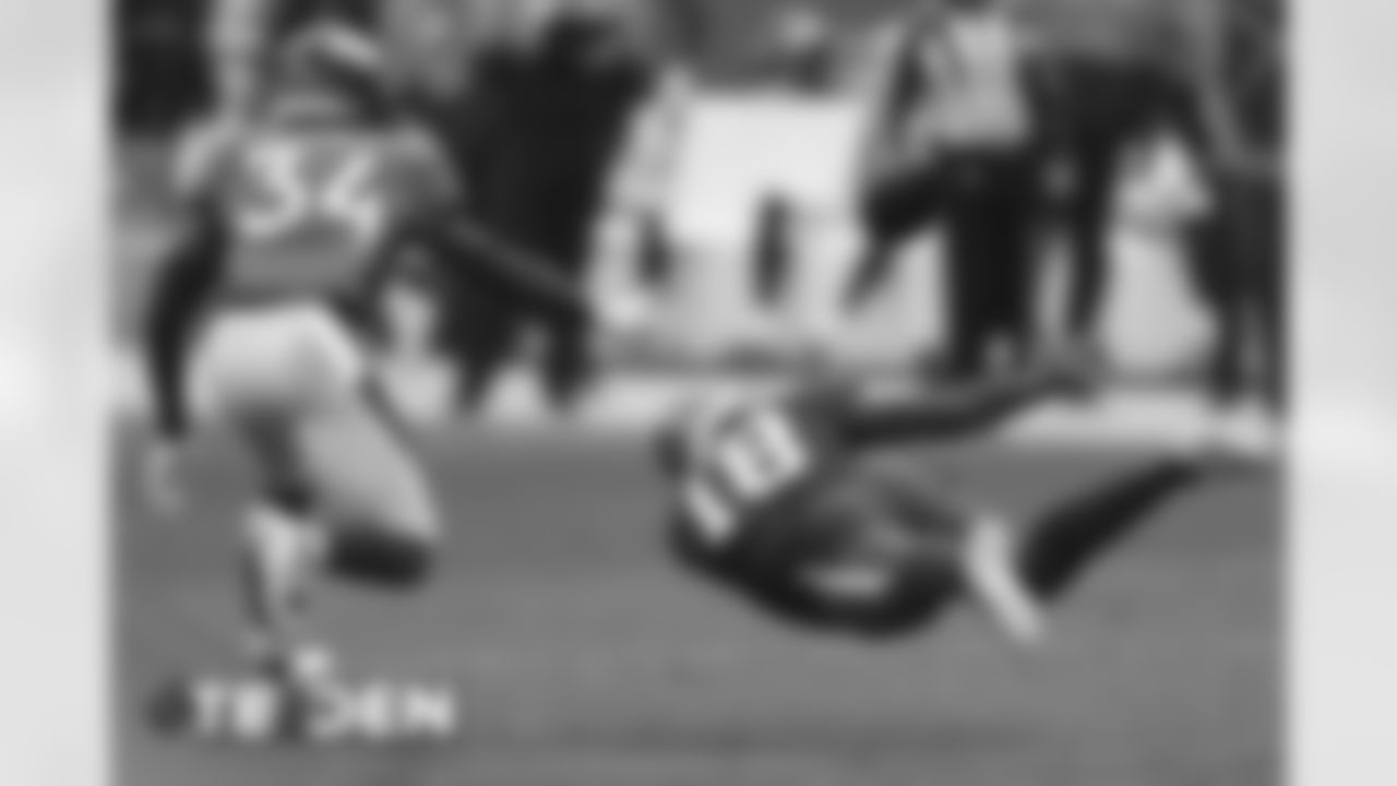 Photos from the Broncos' Week 3 game against the Tampa Bay Buccaneers at Empower Field at Mile High on September 27, 2020. (Photo by Gabriel Christus)