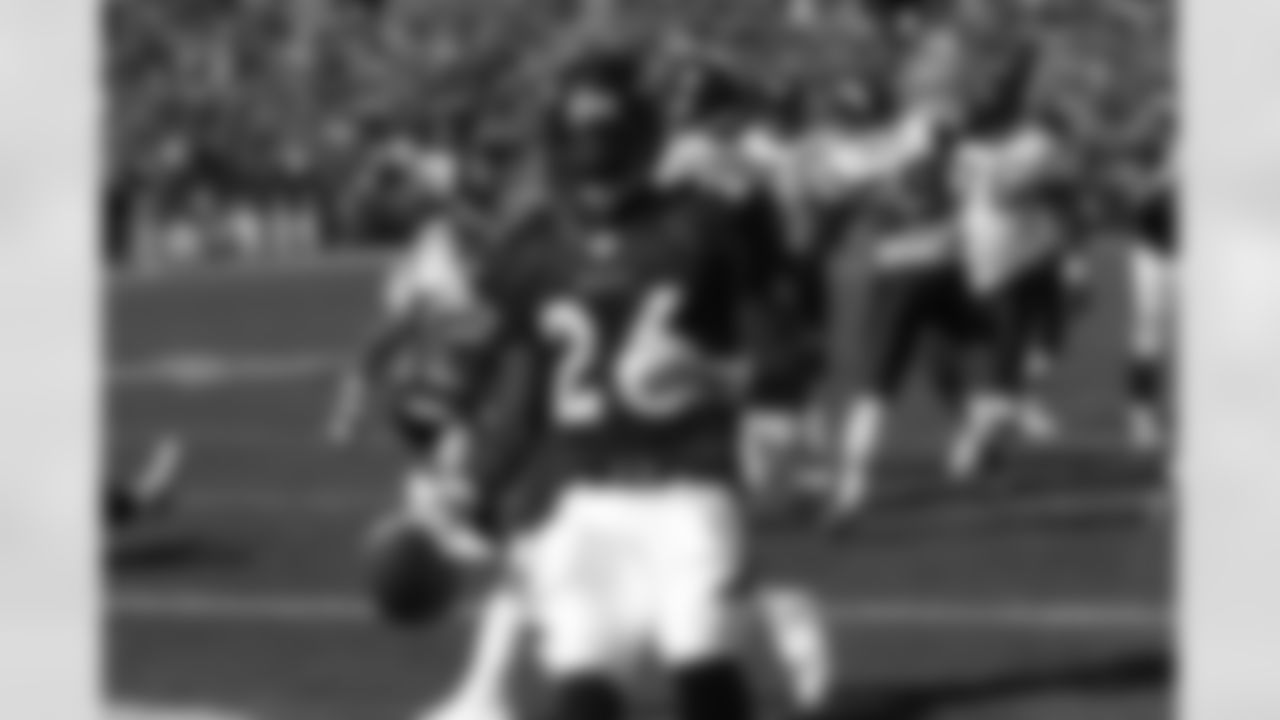 One Pro Bowl with Broncos, NFL Offensive Rookie of the Year (AP, Pro Football Weekly, Football Digest), NFL Rookie of the Year (Sports Illustrated/Dr. Z)
Career stats with Denver: 29 games, 15 starts, 563 rushes for 3,099 yards and 29 touchdowns, 71 receptions for 678 yards and two touchdowns (via pro-football-reference.com)