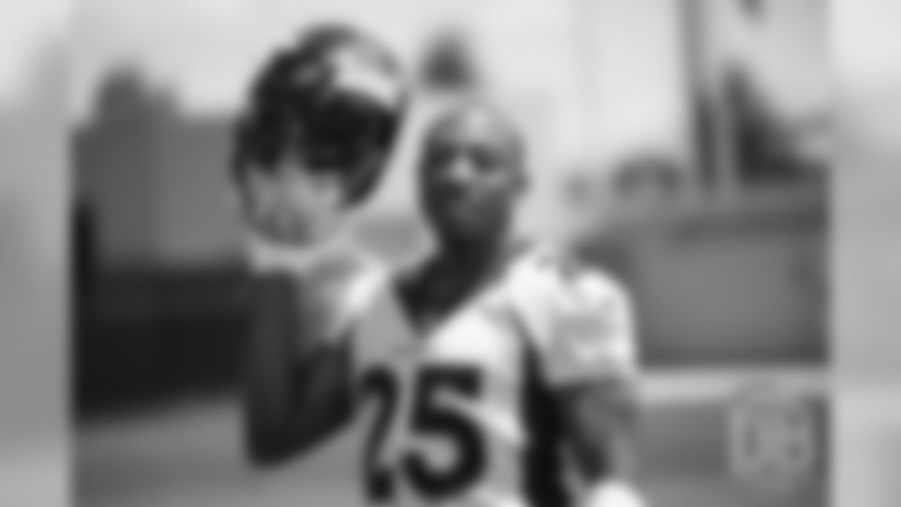 Chris Harris Jr. during the Broncos' second mandatory minicamp practice on June 5, 2019.