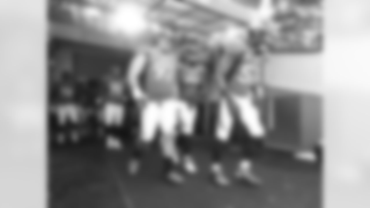 DT Justin Bannan and the Broncos get ready to take on the Chiefs.
